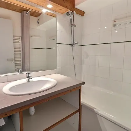 La Tania - 2 Pieces, 31m², 4 Pers, Balcon, Pieds Des Pistes - Fr-1-182a-28 * Courchevel